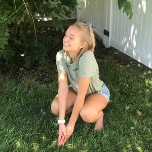 Meet your Posher, Abby